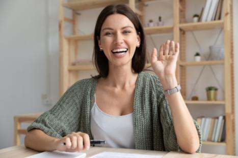 Online Nachhhilfeunterricht mit weiblicher Nachhilfelehrkraft Online Nachhhilfeunterricht mit weiblicher Nachhilfelehrkraft